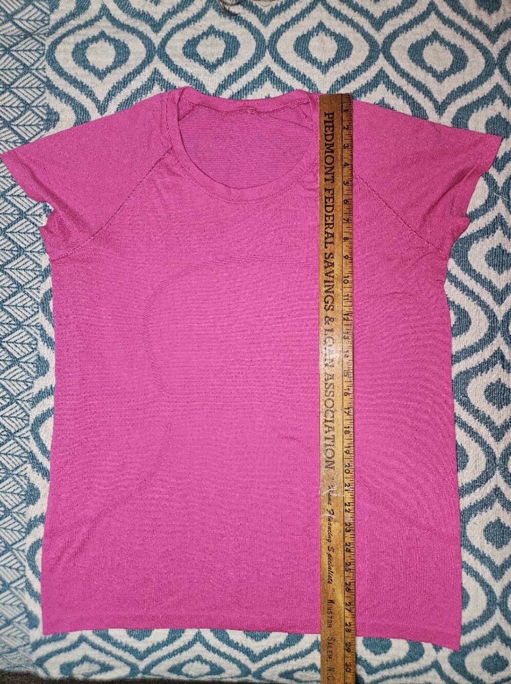 Lululemon Swiftly Tech Short-Sleeve Shirt 2.0 in Sonic Pink, Size 16 - Picture 5 of 8